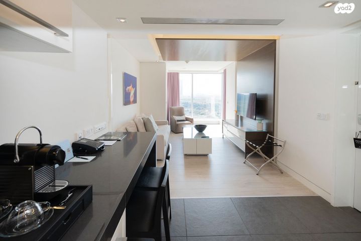 דירה, הרצליה