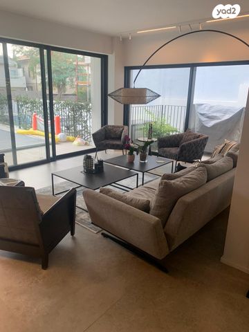 בית פרטי/ קוטג', קרית אליהו גולומב, רעננה