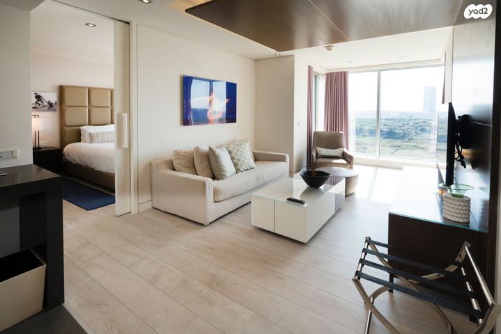 דירה, הרצליה