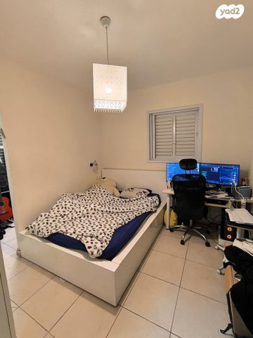 דירת גן, ביאליק, מרכז, קרית עבודה, חולון