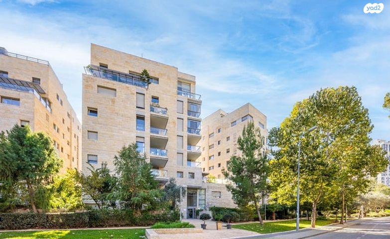 דירת גן, רמת דניה, ירושלים