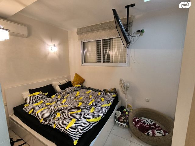 דירת גן, ביאליק, מרכז, קרית עבודה, חולון