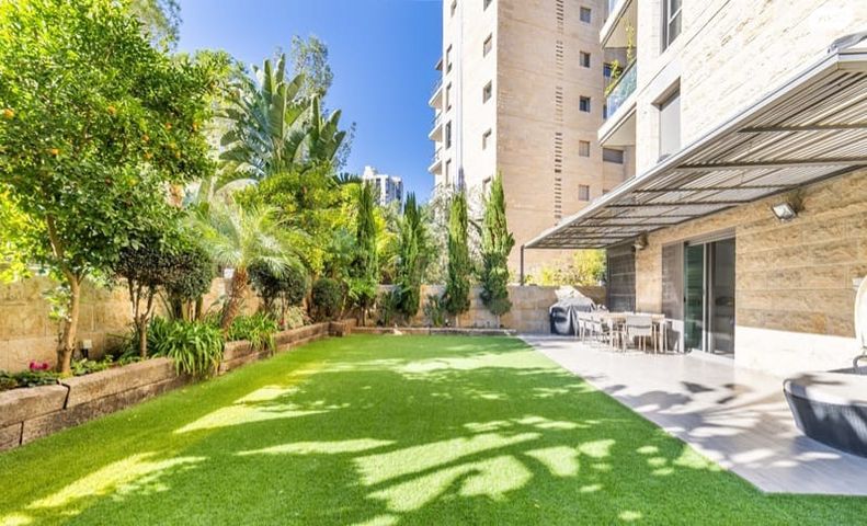 דירת גן, רמת דניה, ירושלים