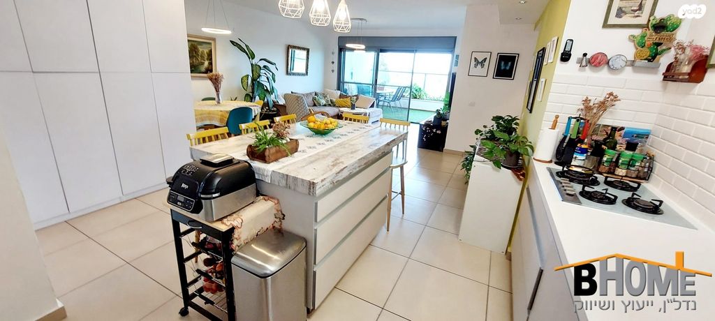 דירה, שדרות יצחק רבין, קדימה צורן