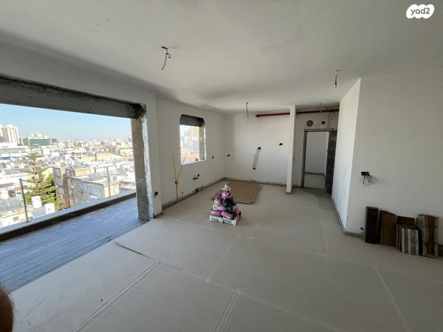 דירה, צבי הירשפלד, רמז, מערב ותיק, ראשון לציון