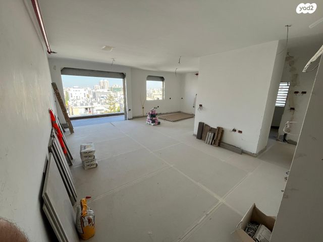 דירה, צבי הירשפלד, רמז, מערב ותיק, ראשון לציון