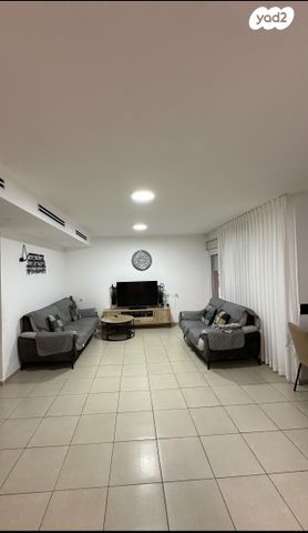 דירה, דב ברייר, אשקלון