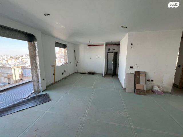 דירה, צבי הירשפלד, רמז, מערב ותיק, ראשון לציון