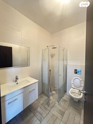 יחידת דיור, רובע 10 חן, קצרין