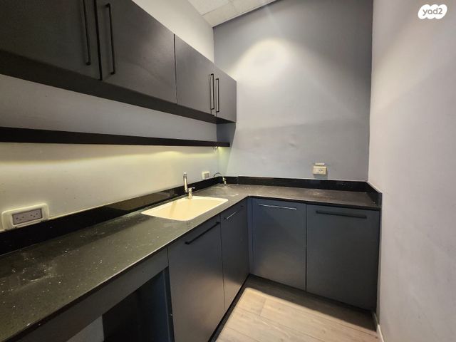 משרדים, יוזמה, אזור תעשיה, טירת כרמל