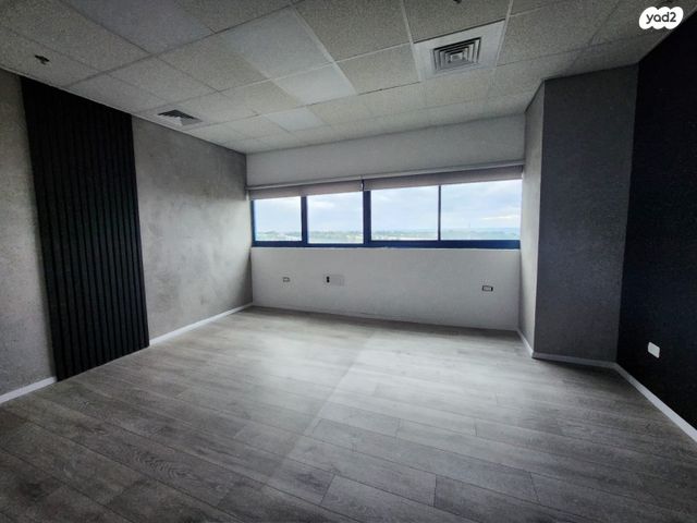 משרדים, יוזמה, אזור תעשיה, טירת כרמל