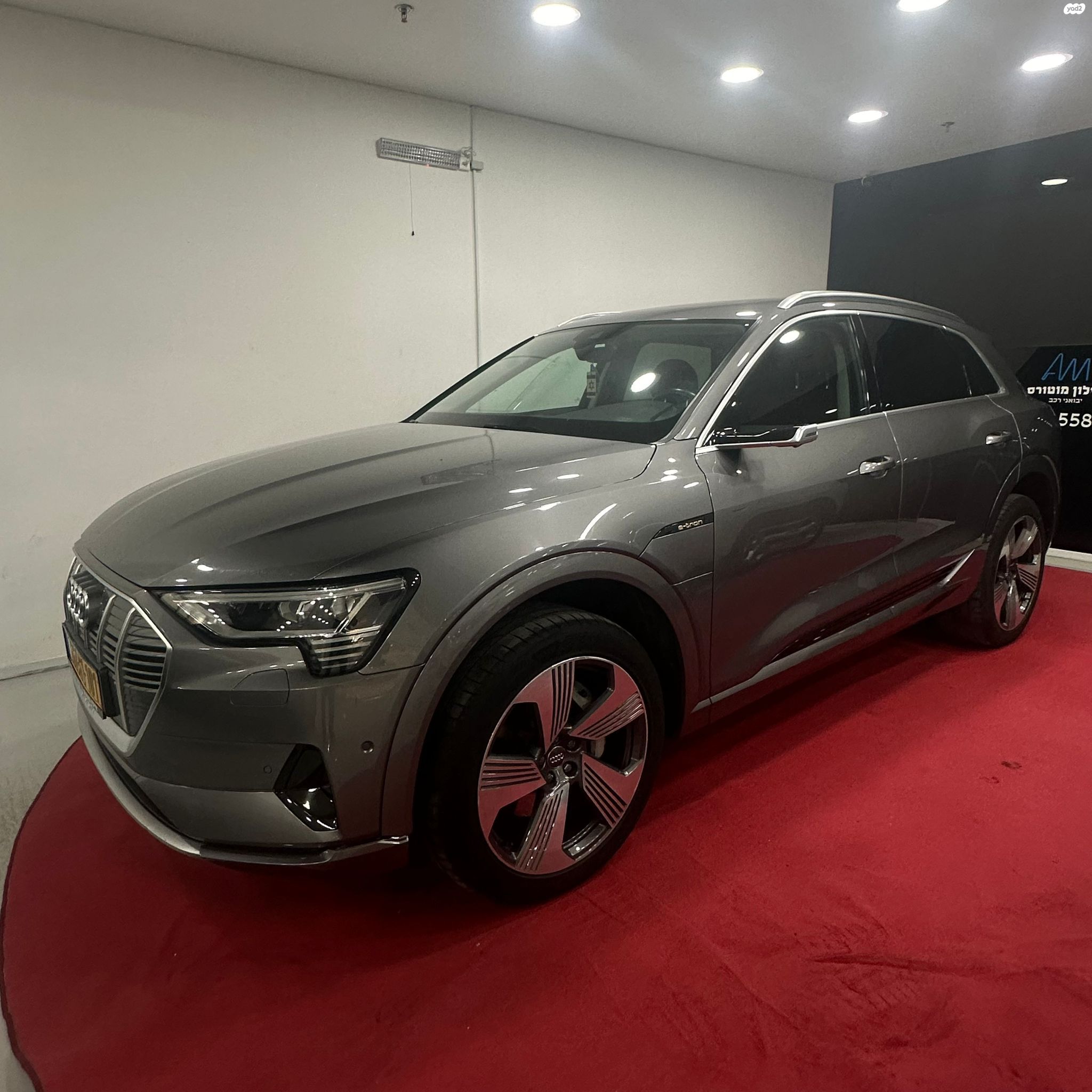מודעת רכב אאודי E-tron