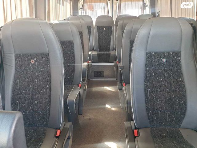 מיניבוסים ורכבי הסעות