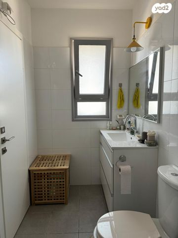 דירה, הערבה 15, רובע ג', אריאל