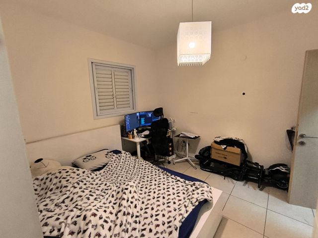 דירת גן, ביאליק, מרכז, קרית עבודה, חולון