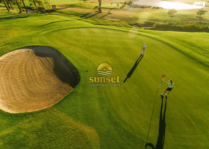 מגרשים, הרקיע, הגולף, קיסריה