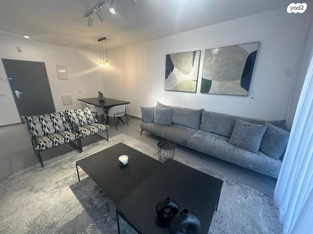 דירה, כפר יונה