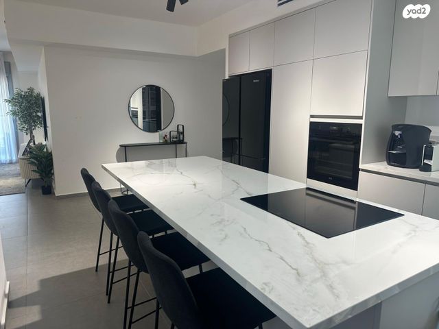 דירה, כפר יונה