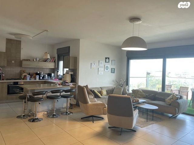 דירה, אורנית, אורנית