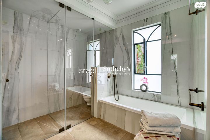 בית פרטי/ קוטג', סביון, סביון