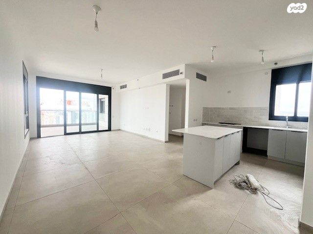 דירה, אמנון ליפקין שחק, נוף הטיילת, נתניה