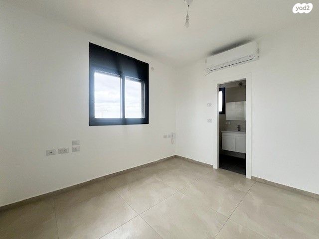 דירה, אמנון ליפקין שחק, נוף הטיילת, נתניה