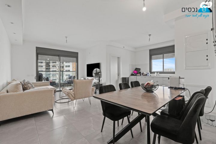 שרה אהרונסון 7