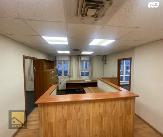 משרדים, מחניים, מרכז הכרמל, חיפה