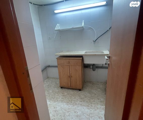 משרדים, מחניים, מרכז הכרמל, חיפה