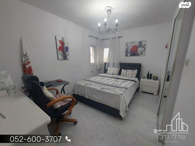 בית פרטי/ קוטג', הרותם, נאות הפרחים, גן יבנה