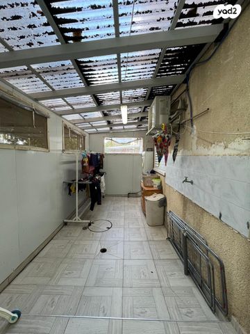 דירת גן, נתיבות