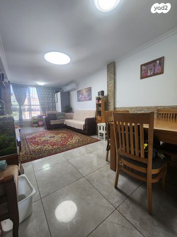 דירה, הבעש"ט 33, נאות רחל, חולון