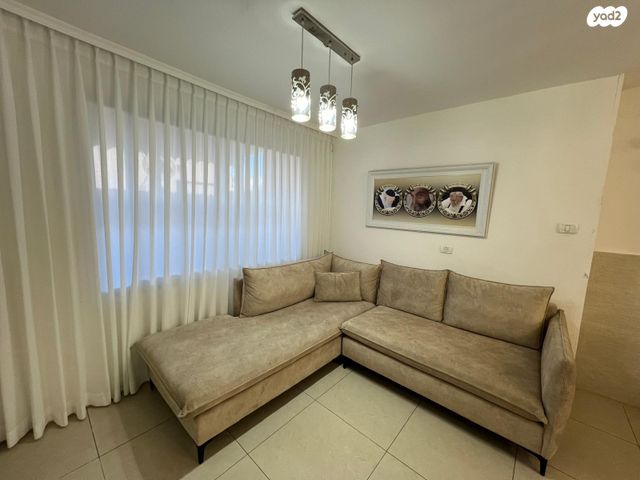 דירת גן, נתיבות