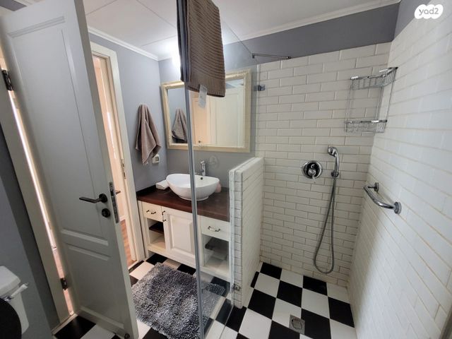 סאבלט, הרצליה