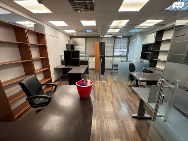 משרדים, דרך בן גוריון 1, אזור תעשיה צפון, בני ברק