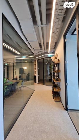 משרדים, קרית אונו