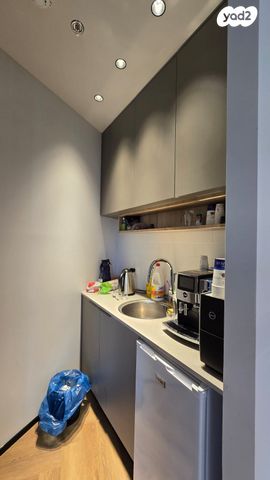 משרדים, קרית אונו