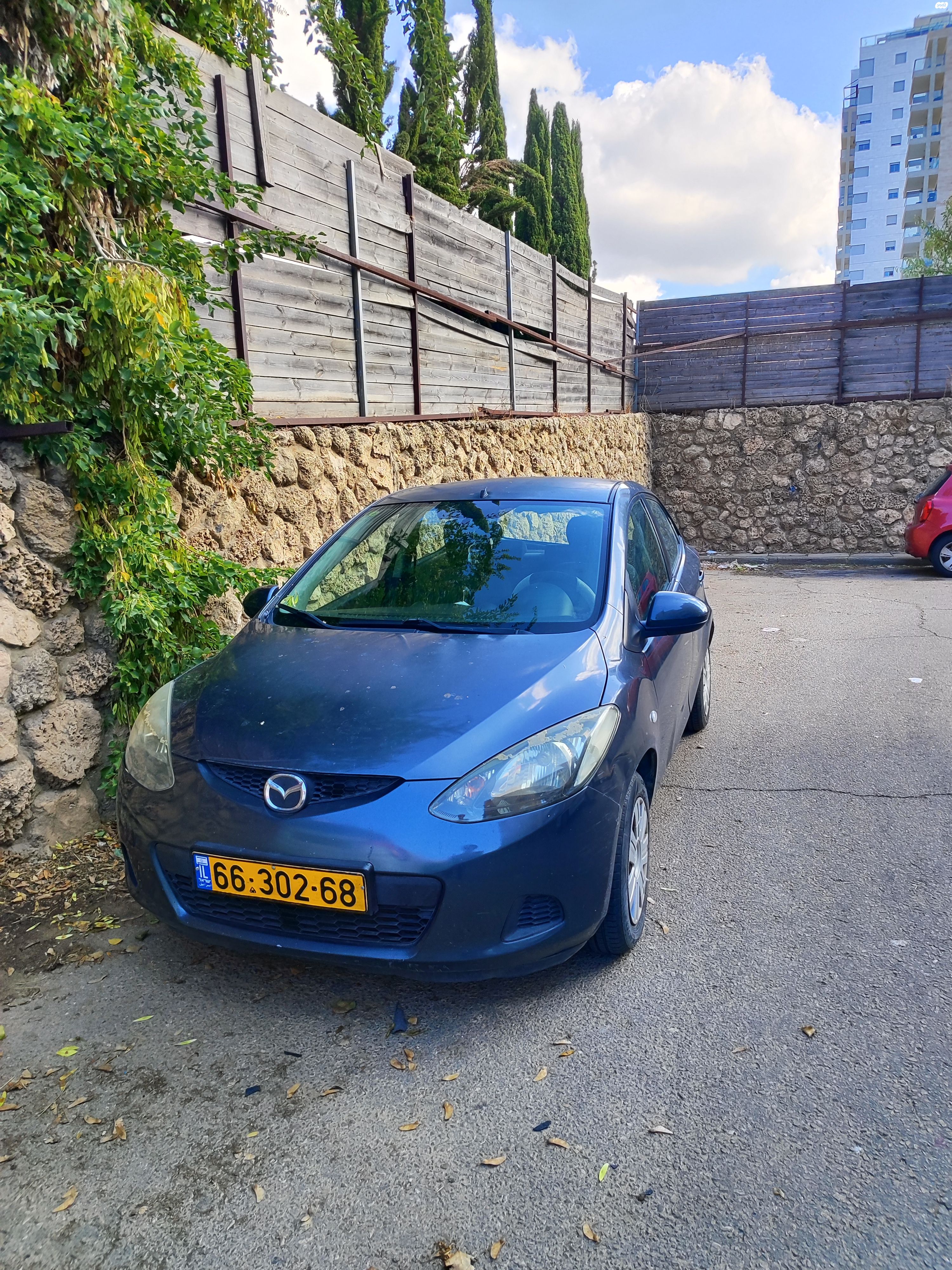 מודעת רכב מאזדה 2