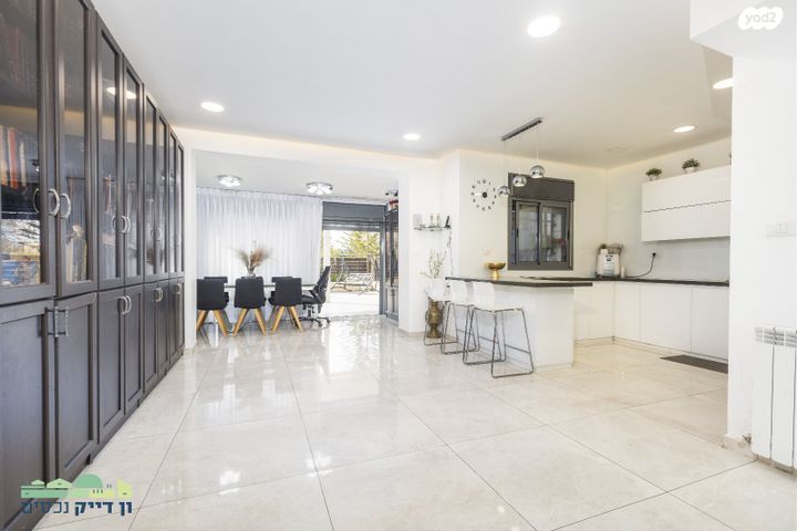 דירת גן, הרב מן ההר, חומת שמואל, הר חומה, ירושלים