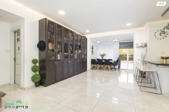 דירת גן, הרב מן ההר, חומת שמואל, הר חומה, ירושלים