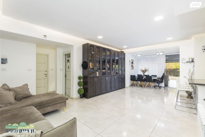 דירת גן, הרב מן ההר, חומת שמואל, הר חומה, ירושלים