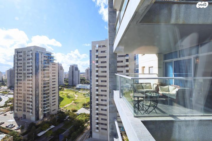 דירה, אריק לביא 1, עיר ימים, נתניה