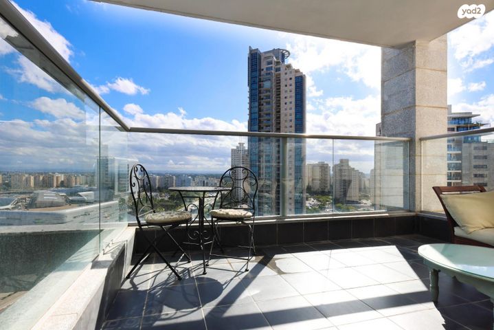 דירה, אריק לביא 1, עיר ימים, נתניה