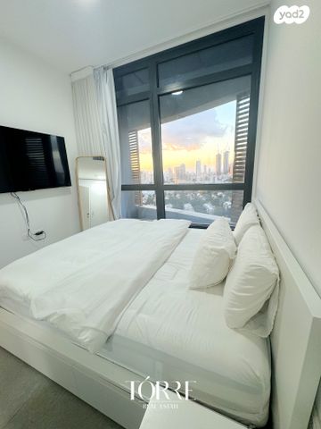 דירה, דרך מנחם בגין 158, מונטיפיורי, הרכבת, תל אביב יפו