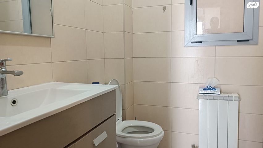 דירה, אבו רביע, ארמון הנציב, תלפיות מזרח, ירושלים