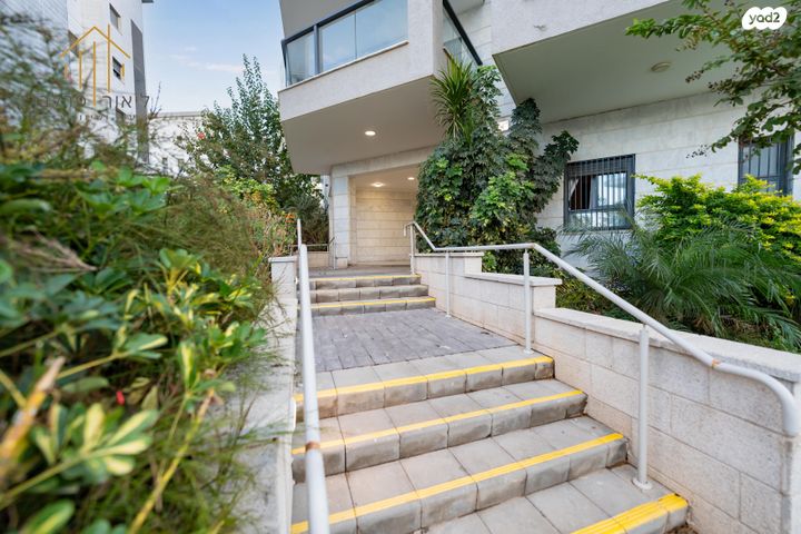 דירה, הרקפות, ראשון לציון