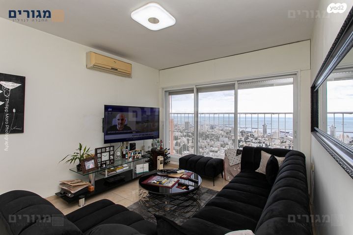 דירה, חנה סנש, חיפה