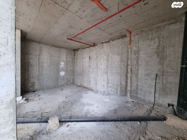 חנויות/ שטח מסחרי, דרך ארץ 30, החורש, חריש