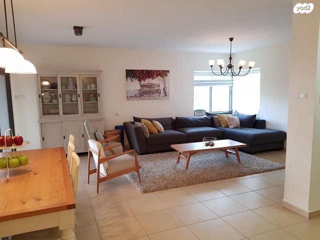 בית פרטי/ קוטג', מיתר / כרמית