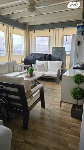 דירה, האלמוג, נופי סלע, מעלה אדומים